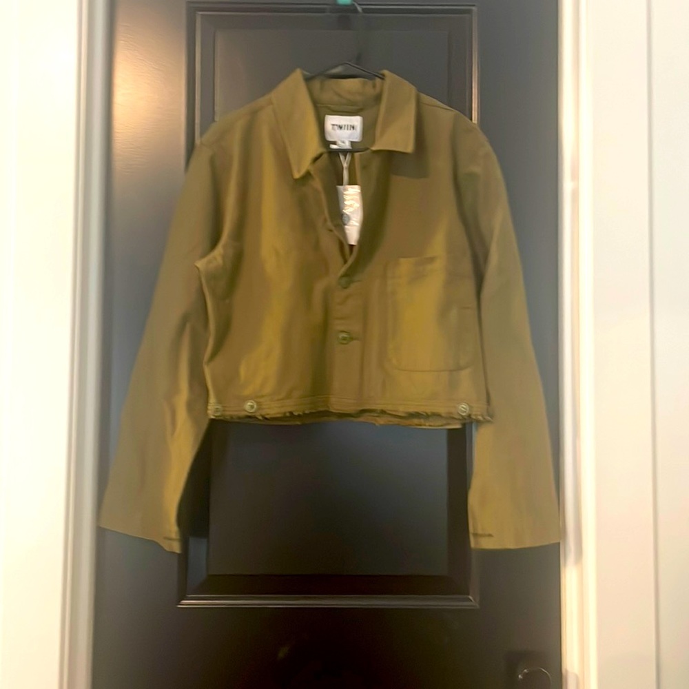 TWIIN cropped army green utility jacket. NWT size medium or LARGE